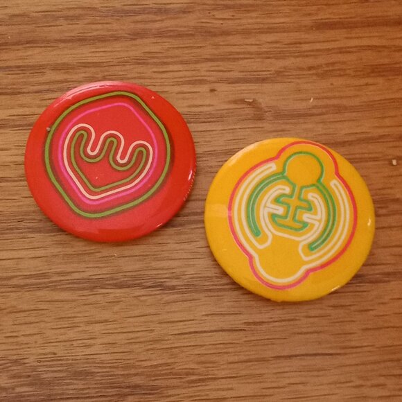 Schweber Electronic Pinbacks/2/D - Picture 2 of 7